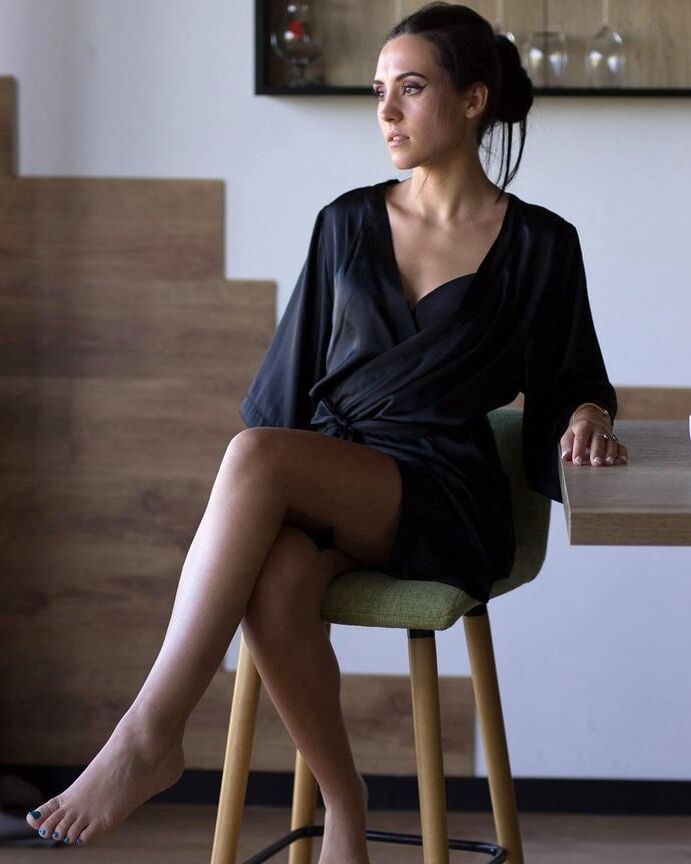 SEXY LEGS