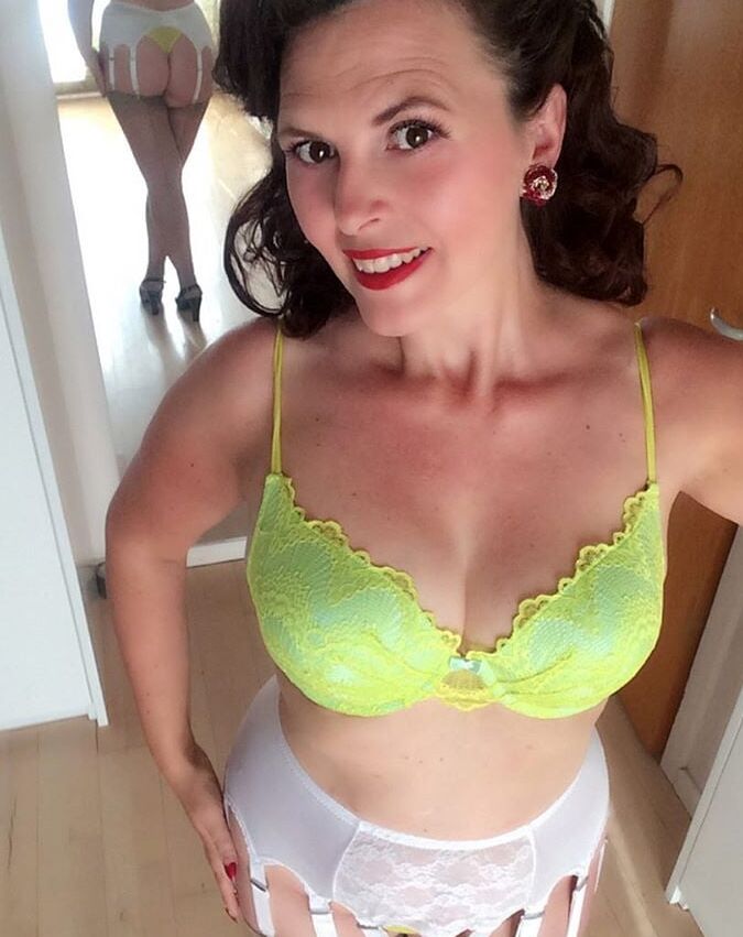 Miss Betty Vintage lingery non nude