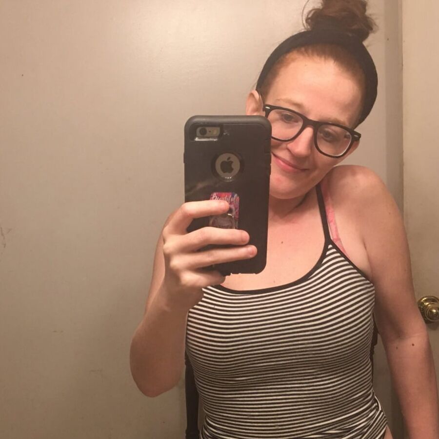 Private Pics - hot horny sexy yo married Mom Milf