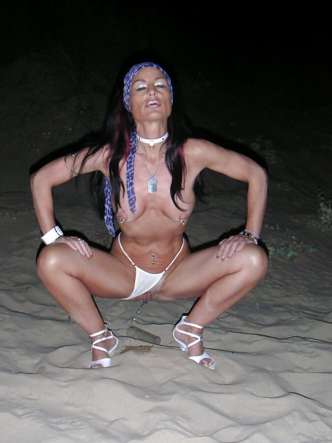 Wide open legs! Show us your pussy