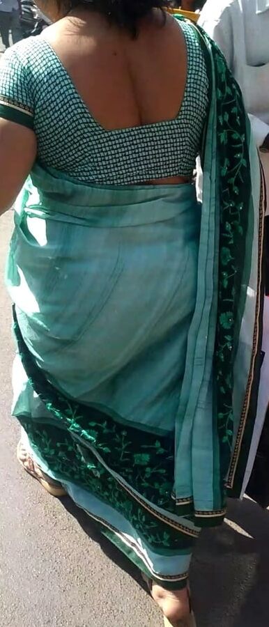 Hot indian aunty in saree