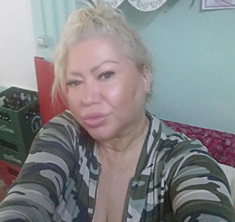 ROU ROMANIAN MILFS SLUT MOM IS A ESCORT IN THE US