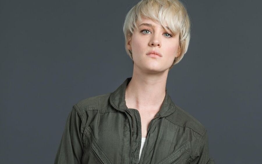 Mackenzie Davis is obsession worthy
