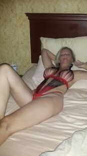 Amateur Wives -
