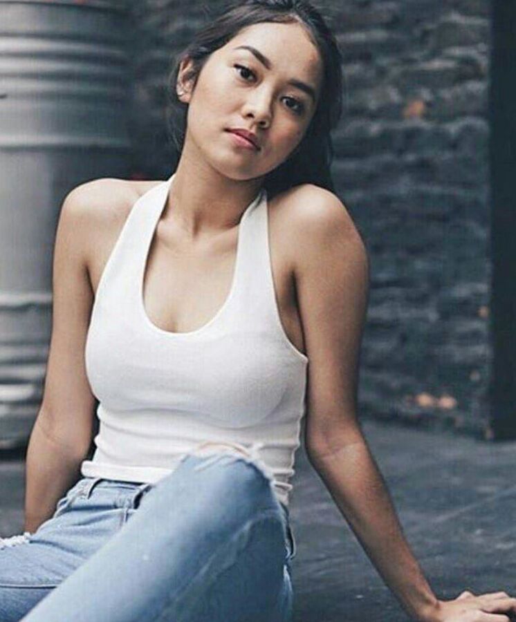 Hot Indonesian Girl (Sonia Secioria)