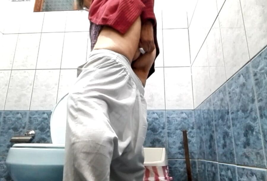 grandma&;s ass hole