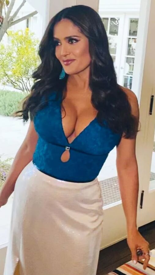 Salma hayek big boobs