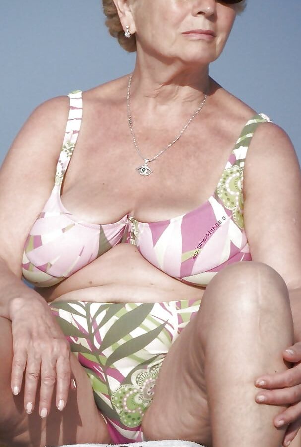 Old milfs on the beach. Hot, wet, exciting.