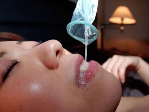 Eating sperm from condom_