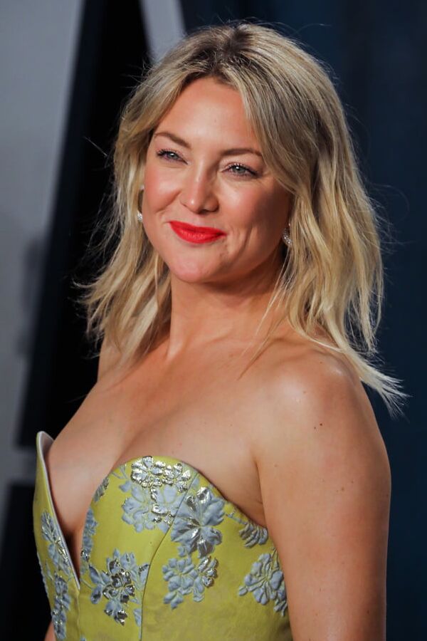 Sexy Kate Hudson - VF Oscars Party &;
