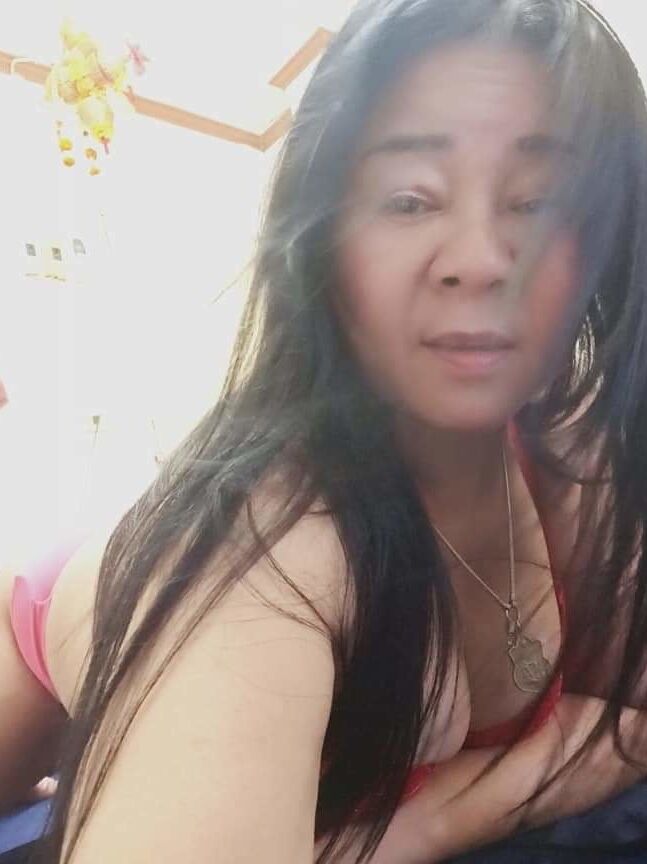 Thai girl big tits big pussy