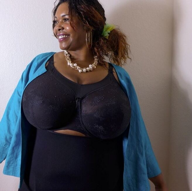 Bbw mix (Black big boobs)