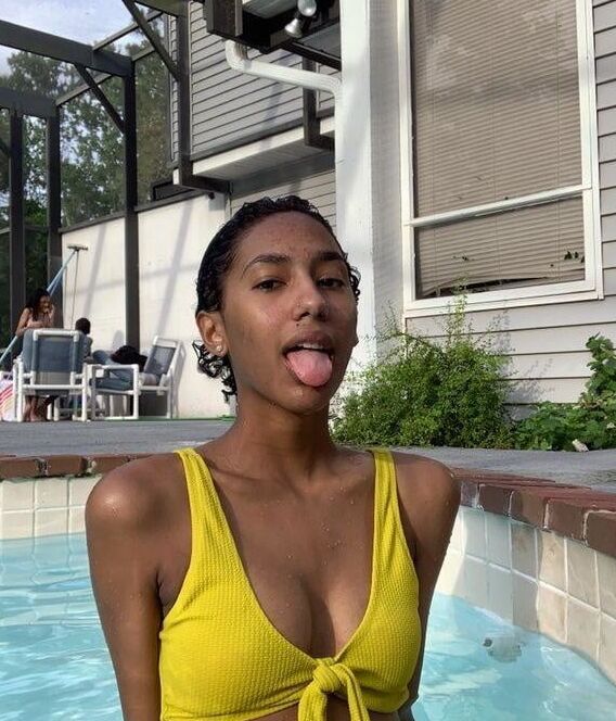 Mix ebony slut
