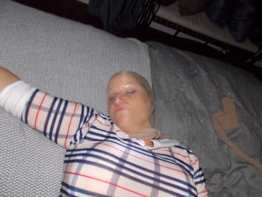 Pantyhosed Maksed Pig