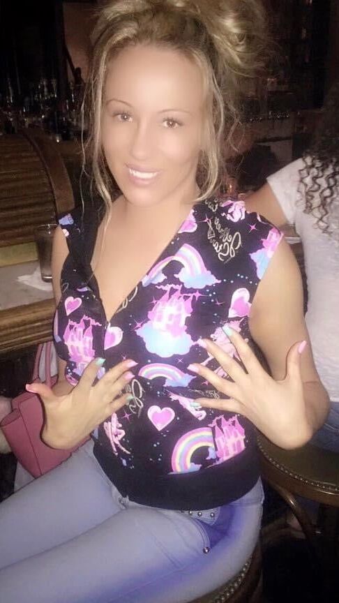HOT New York Real Estate Agent And Other Girls