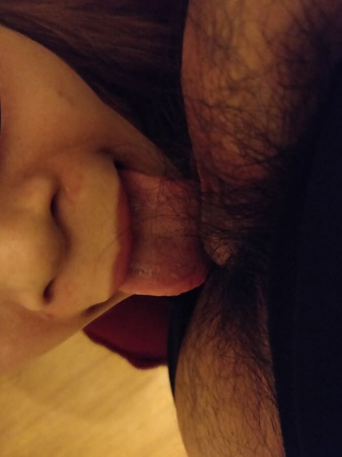 Slaveslutwife - Born to worship cock