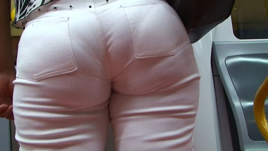 hungry ass in tight jeans