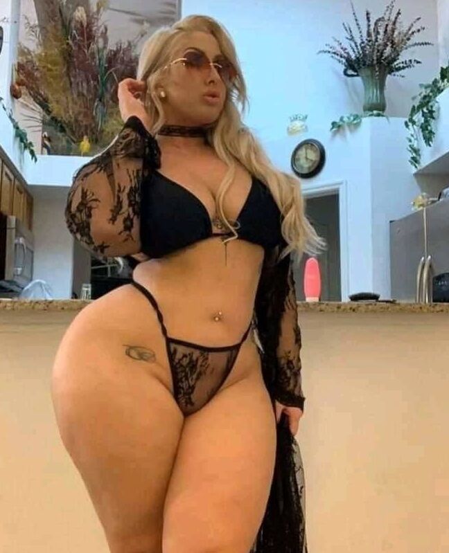 curvy and thickk