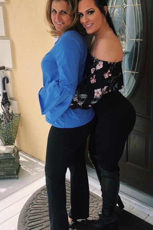 MOMS