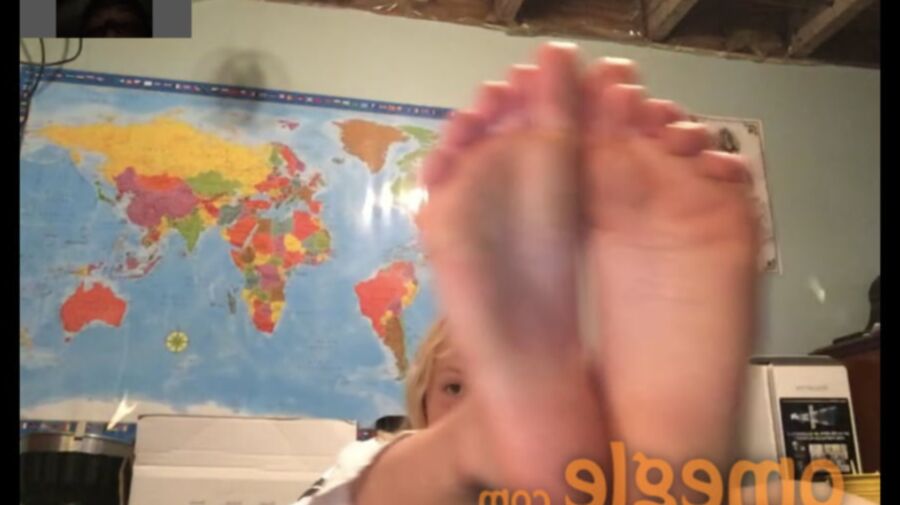 Sluts show feet on camera