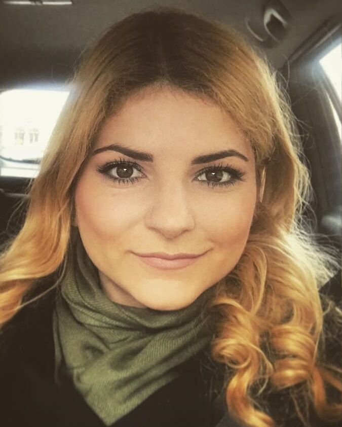 Srpska fufica za jako guzenje - fille serbe pour chien dur