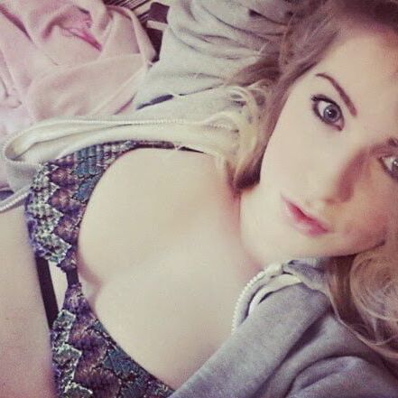 Blonde exposed fully slut model perfect body mass favs