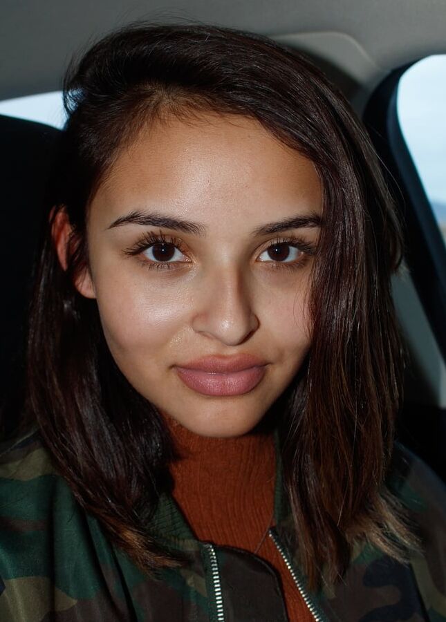 Gorgeous Babe Alejandra