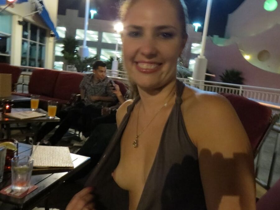 Exibitionist