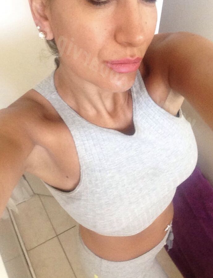 Turkish milf brunette mature tinder horny