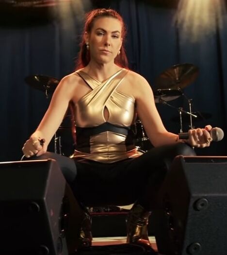 Elize Ryd jerk material