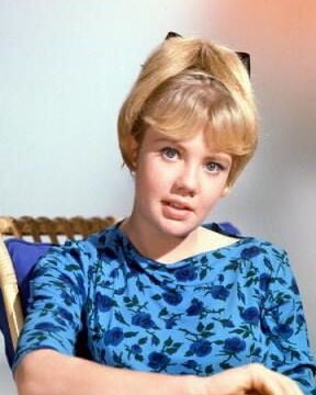 Hayley Mills and a couple of other cute babes!