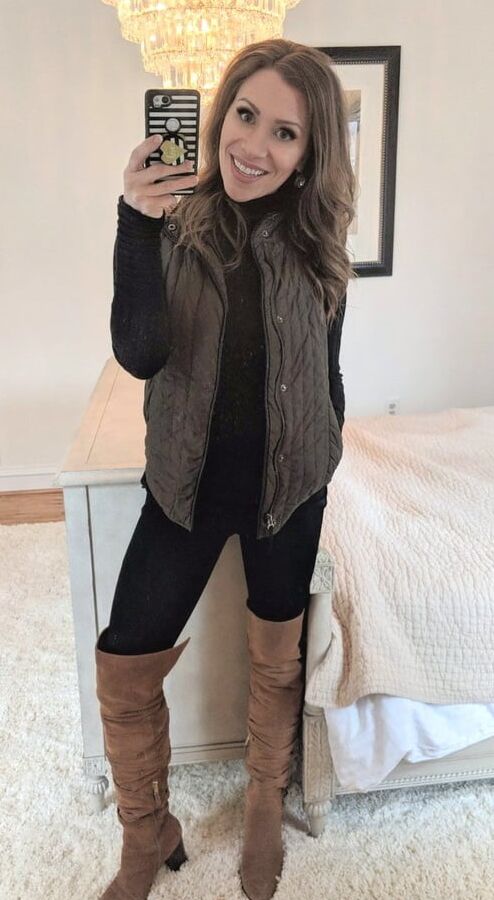 Female Celebrity Boots &amp; Leather - Anne Cutler