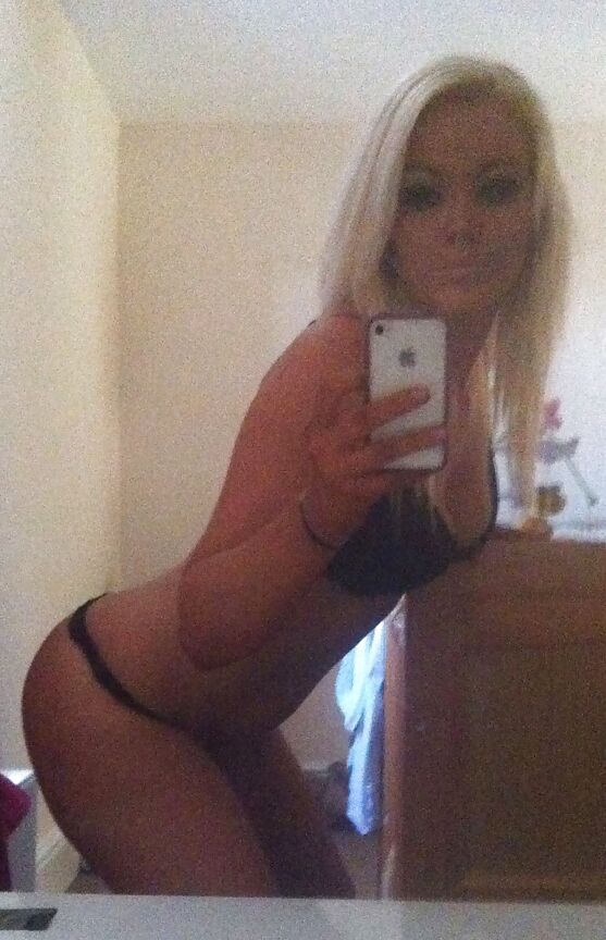 Ellie naked