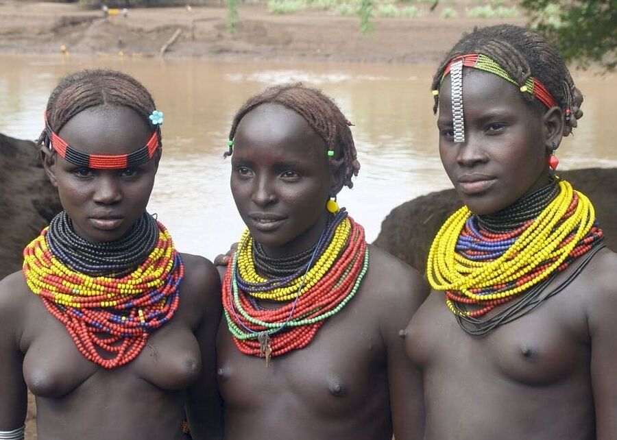 Alb. Tribal Naked -