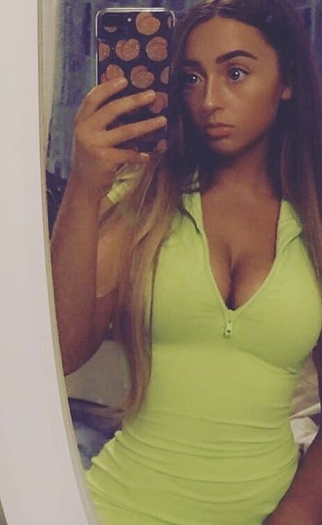 Hot British Babe: Lauren