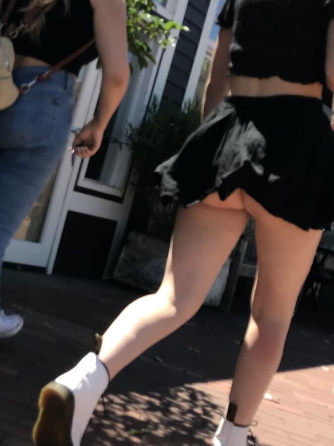 - voyeur - les salopes aiment etre regardees
