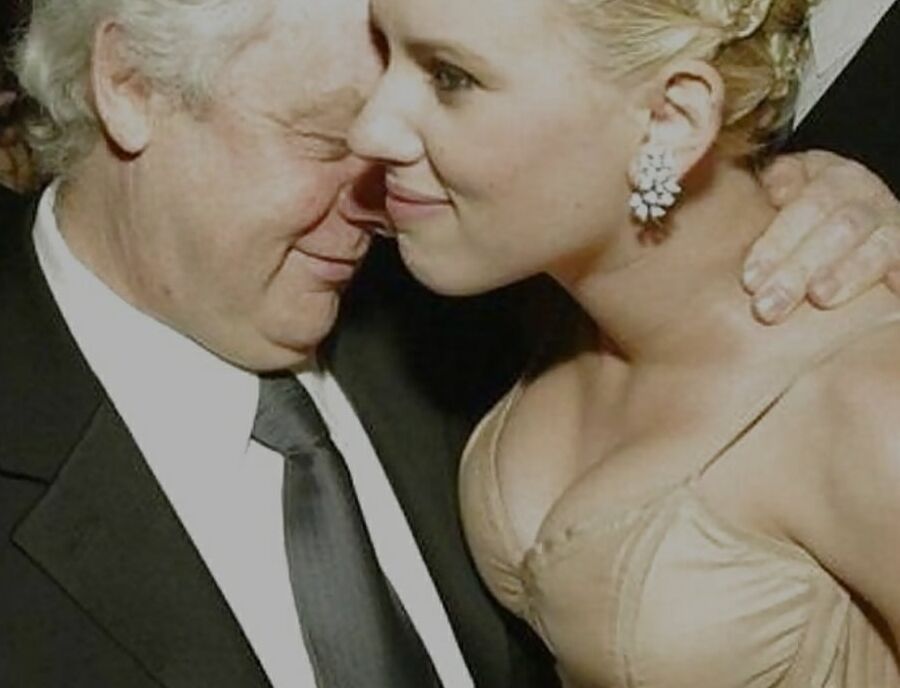 SCARLETT JOHANSSON... CELEBEAUTY