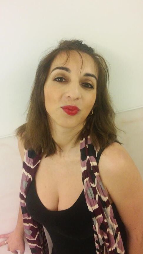 Hot milf Silvia - comment and rate