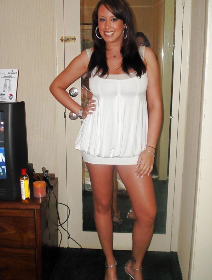 Jeune ado robe transparente