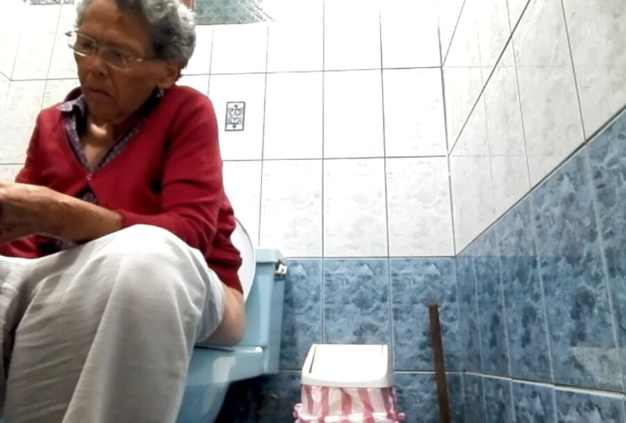 grandma&;s ass hole