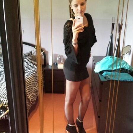 Mariijn , hot wife