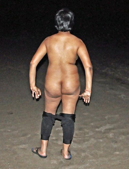Sri lankan wife public flash