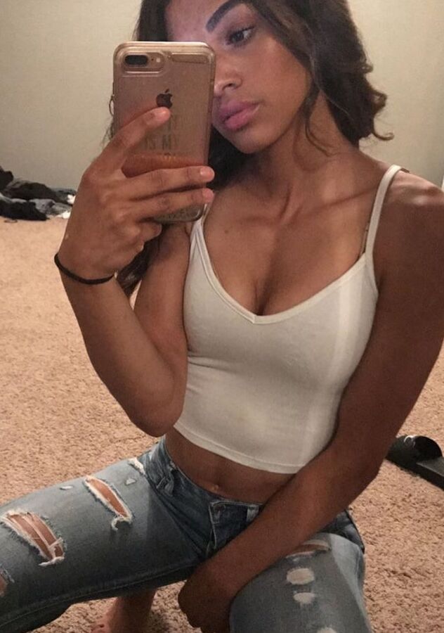 Chelle Johnson College Basketball Player