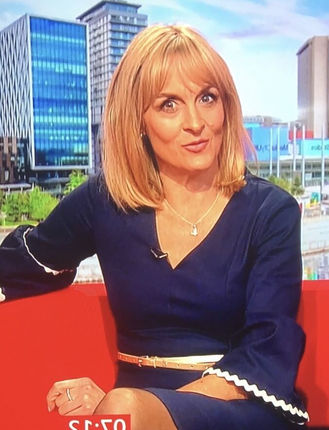 Todays Wank Target..Louise Minchin Loves To Watch Us Wank