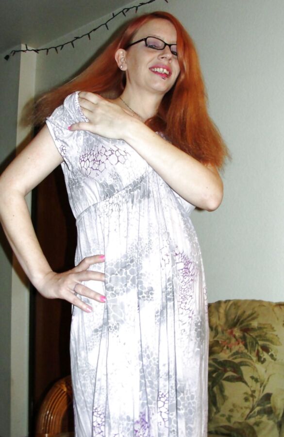 Redhead hairy muff, nice titties