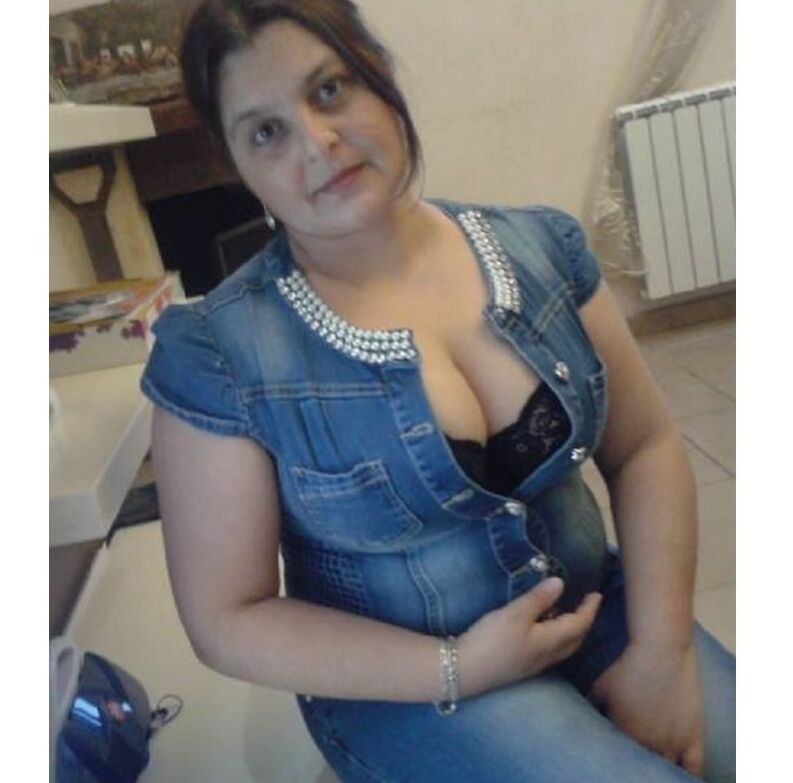 ROU ROMANIAN MILFS ROMANIAN HOUSEWIFE