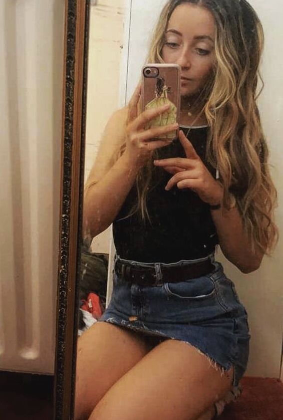 Hot British Babe: Lauren