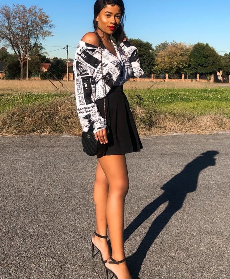 African Mia Khalfia