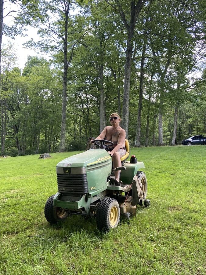 Suns out. Titties out