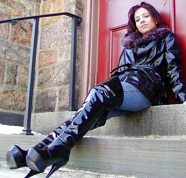 Sexy Women in Boots -